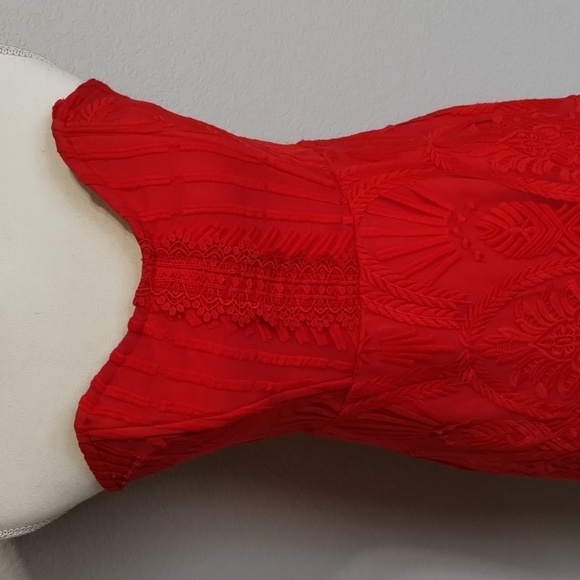 Forever 21 Contemporary Red Lace Strapless Dress Size Medium - Picture 2 of 10